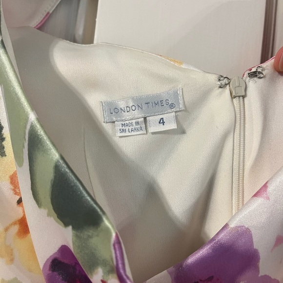 London Times Floral Dress - Picture 3 of 4